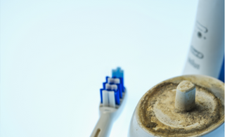 How to Safely Clean Black Mold from Your Electric Toothbrush: A Step-by-Step Guide